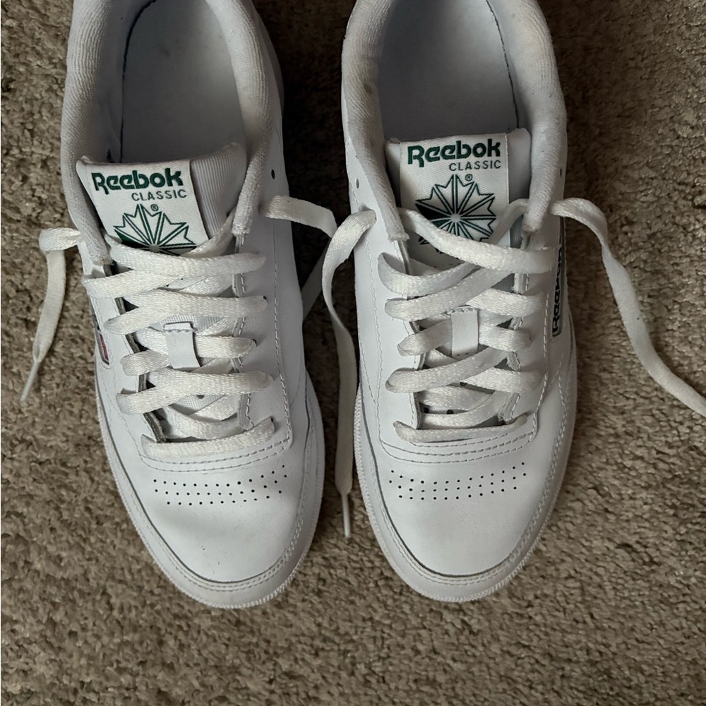 Reebok Classic Woman’s white Sneakers